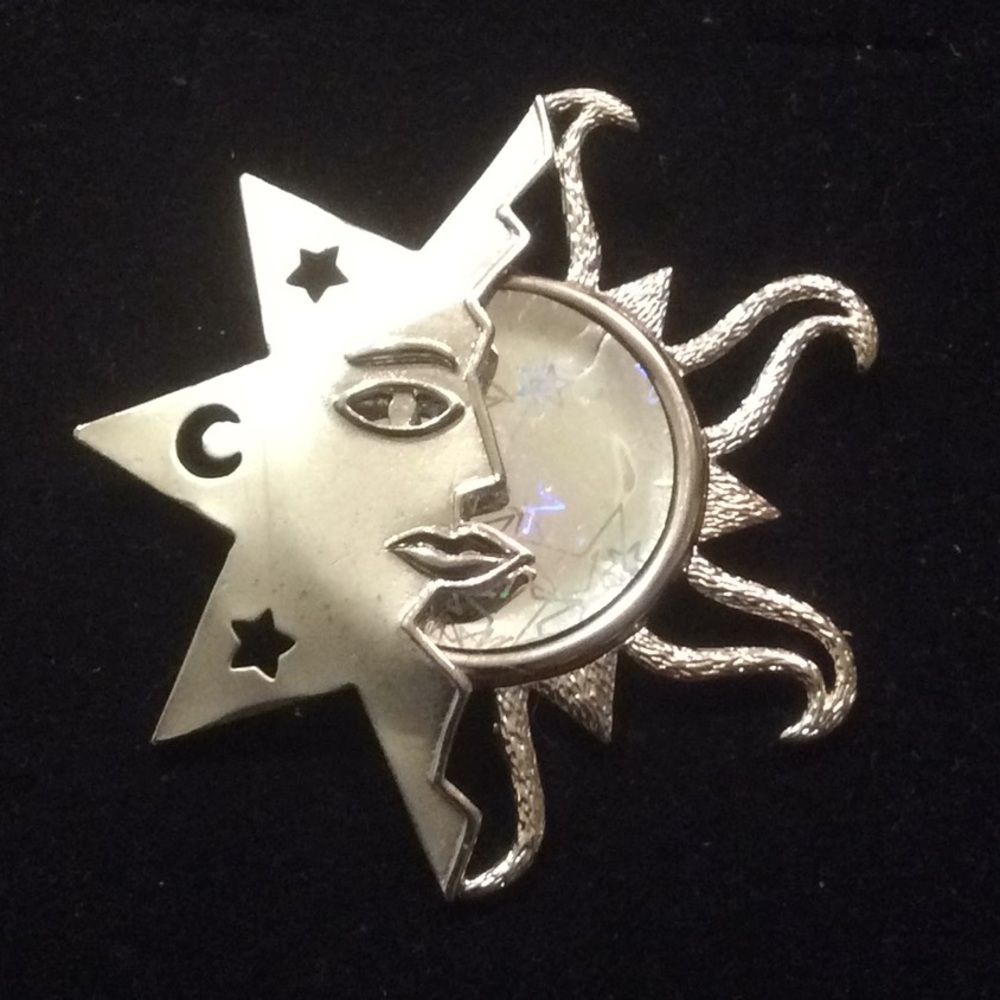 Brooch